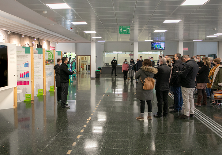 The exhibition “A vivir que son cien años” arrives at the Universitat